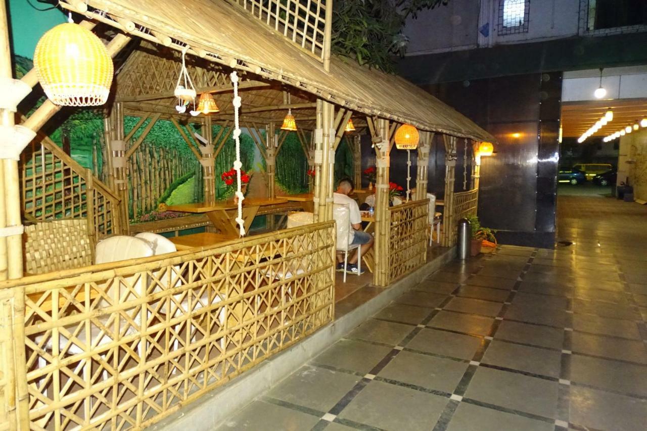 Sunshine Backpackers, Airport Vandrerhjem Mumbai Eksteriør bilde