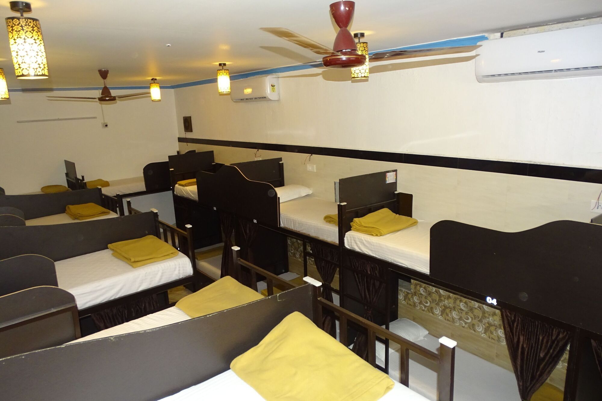 Sunshine Backpackers, Airport Vandrerhjem Mumbai Eksteriør bilde
